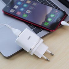 Cargador Hoco C12Q QC3.0 con Cable Micro USB – Carga Rápida de 18W Segura y Eficiente