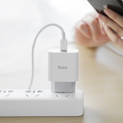 HOCO C76A Plus 20W Fast Charger with Lightning Cable - Efficiency and Portability